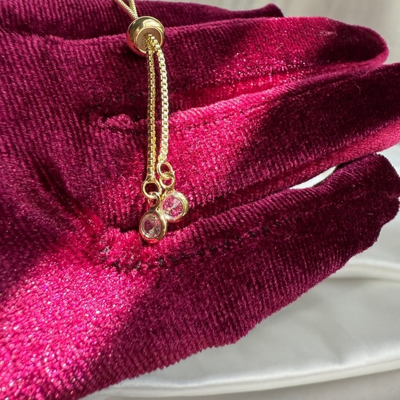 Anthro adjustable Gold Bracelet with Heart Clasp - Picture 5 of 15